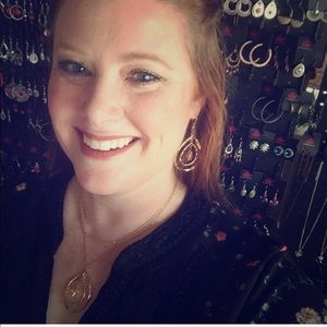 Meet Your Posher-My goal is to raise scholarship $